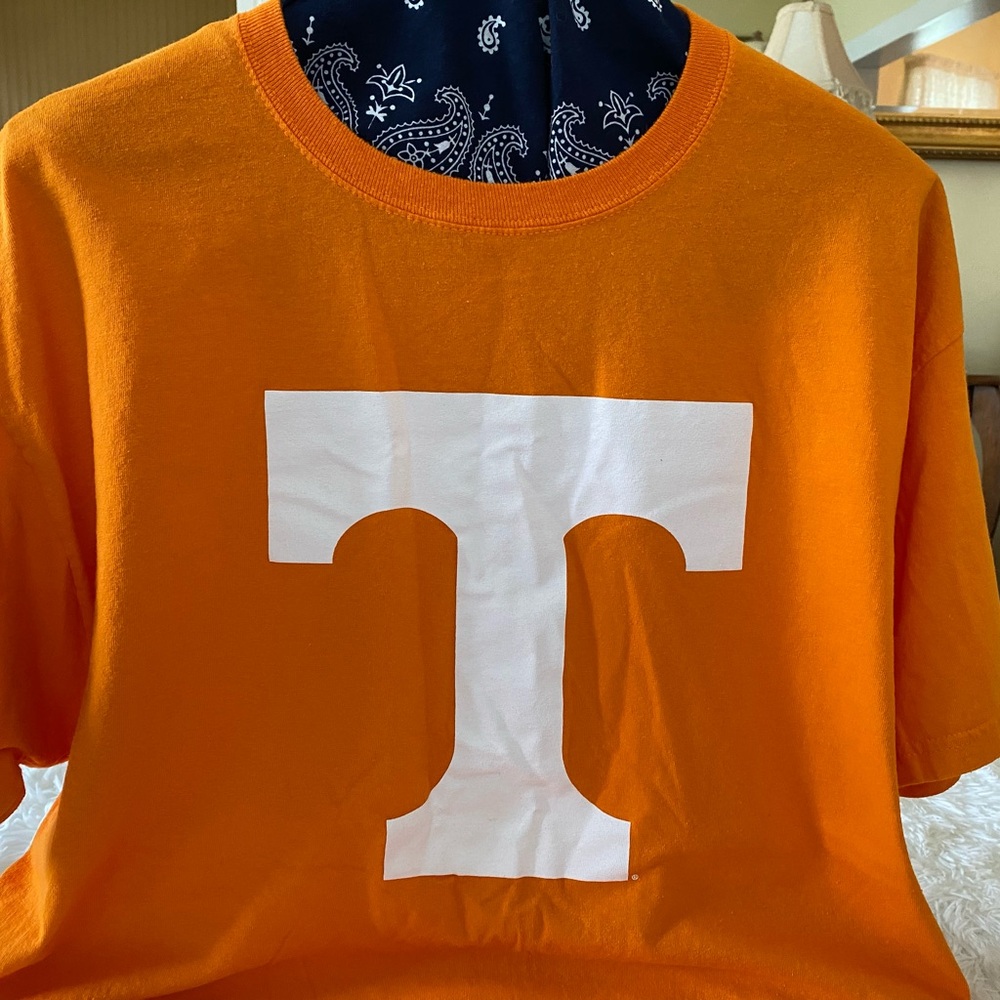 Two Men’s Tennessee t-shirts - XL